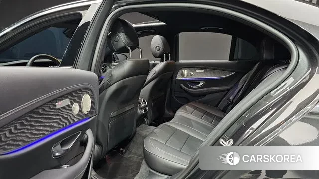 Mercedes-Benz E-Class W213 2023 Серый из Кореи, фото 3