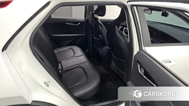 Kia Di Ol Nu Niro 2022 Белый из Кореи, фото 3