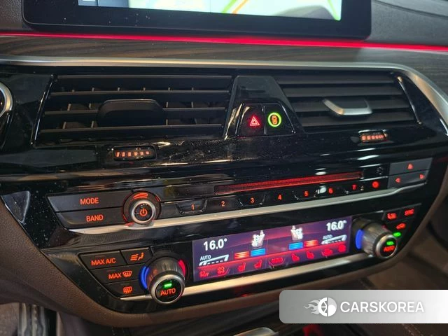 BMW 5 Series (G30) 2018 Серый из Кореи, фото 3