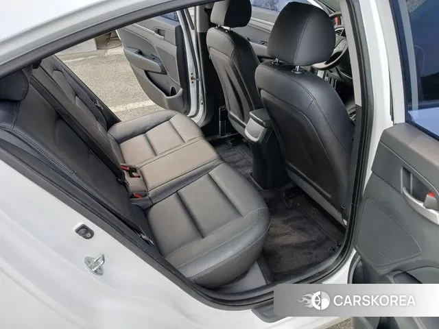 Hyundai Avante AD 2018 Белый из Кореи, фото 3