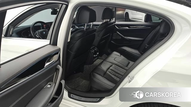 BMW 5 Series (G30) 2021 Белый из Кореи, фото 3