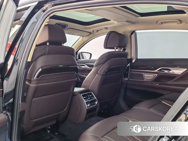 BMW 7 series 2021 Черный из Китая, фото 3