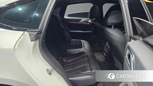 BMW 4 Series (G22) 2024 Белый из Кореи, фото 3