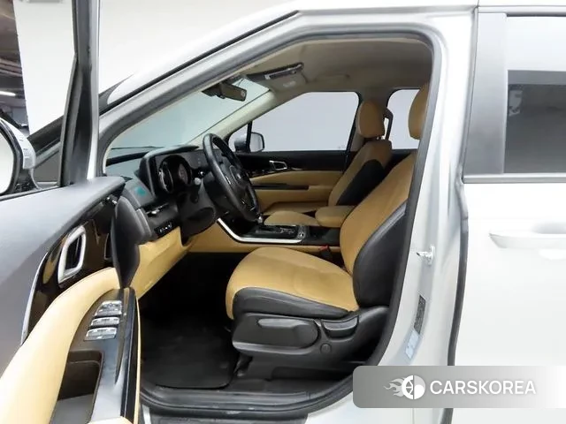 Kia Carnival 4th generation 2021 Серебряный из Кореи, фото 3