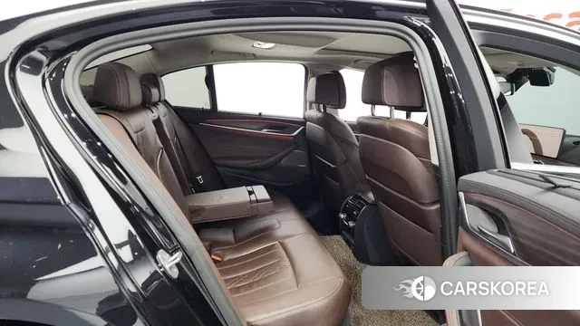 BMW 5 Series (G30) 2023 Черный из Кореи, фото 3