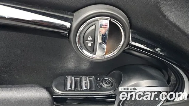 Mini Cooper Convertible 2019 Жемчужный цвет из Кореи, фото 3