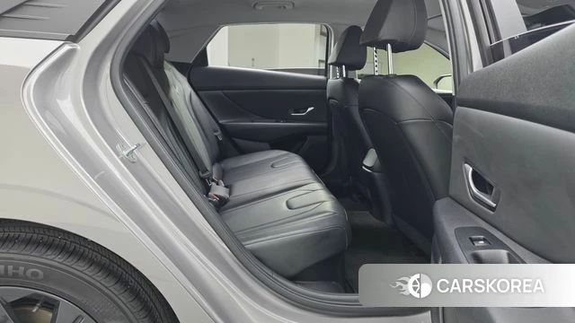 Hyundai Avante Hybrid (CN7) 2020 Серебристо-серый из Кореи, фото 3