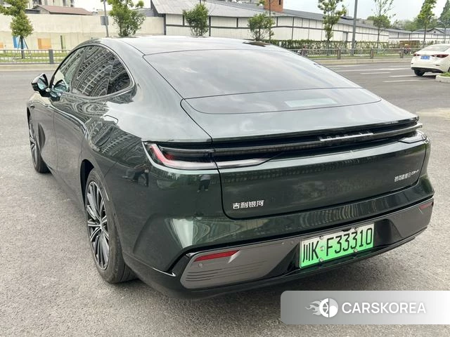 Geely Galaxy Galaxy Sparkle 8 PHEV 2025 Зеленый из Китая, фото 3