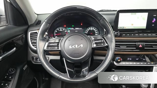 Kia Seltos 2022 Белый из Кореи, фото 3