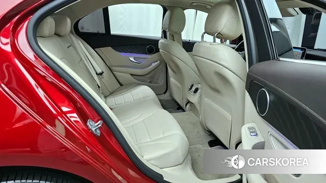 Mercedes-Benz C-Class W205 2019 Красный из Кореи, фото 3