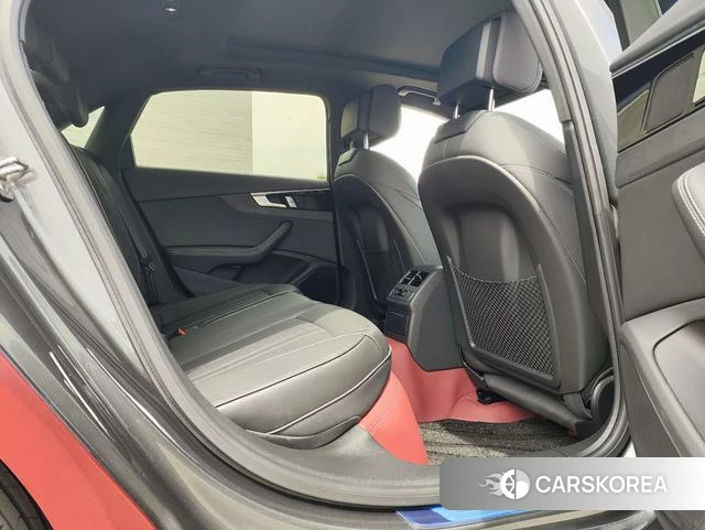 Audi A4L 2024 Красный из Китая, фото 3
