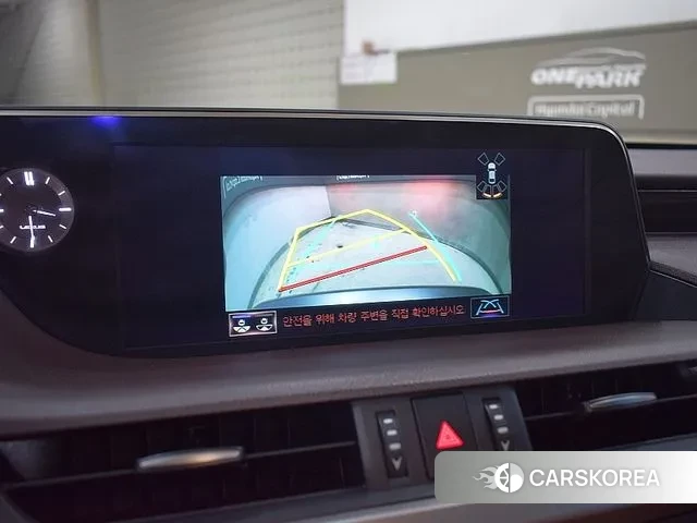 Lexus ES300h 7th generation 2021 Песочный из Кореи, фото 3