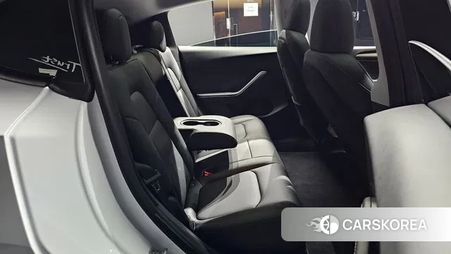 Tesla Model Y 2023 Белый из Кореи, фото 3