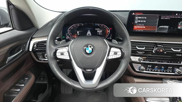 BMW 6 Series GT (G32) 2023 Серебристо-серый из Кореи, фото 3