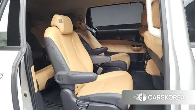 Kia Carnival 4th generation 2023 Белый из Кореи, фото 3