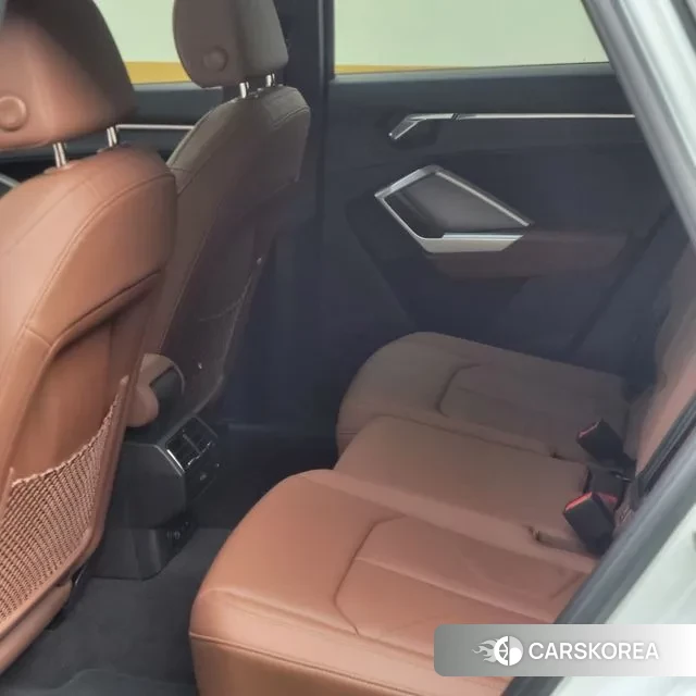 Audi Q3 (F3) 2025 Белый из Кореи, фото 3