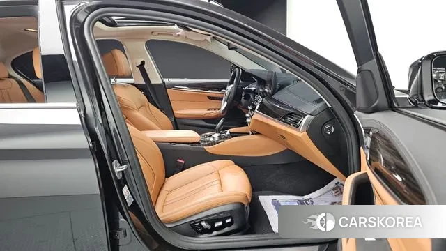 BMW 5 Series (G30) 2021 Серый из Кореи, фото 3