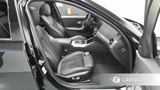 BMW 3 Series (G20) 2022 Черный из Кореи, фото 3