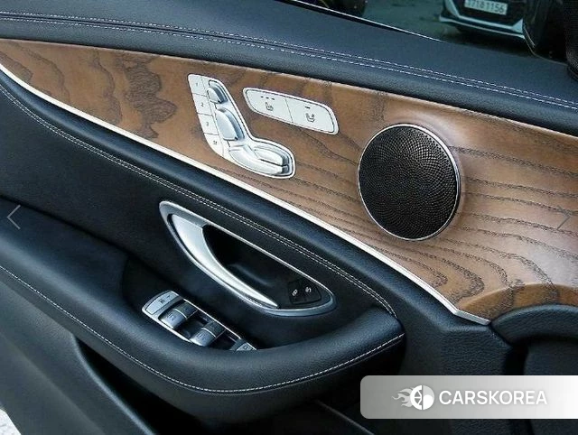 Mercedes-Benz E-Class W213 2018 Синий из Кореи, фото 3