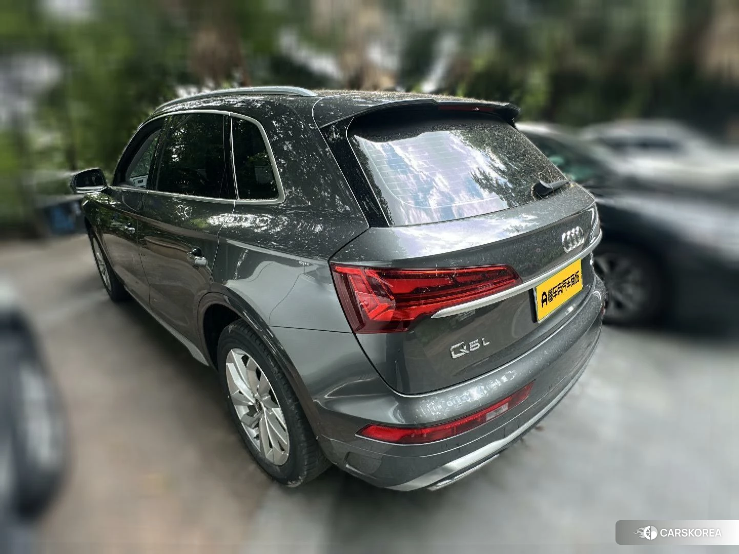 Audi Q5L 2021 Темно-серый из Китая, фото 3