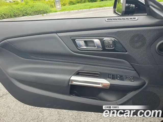 Ford Mustang 7th Generation 2024 Черный из Кореи, фото 3