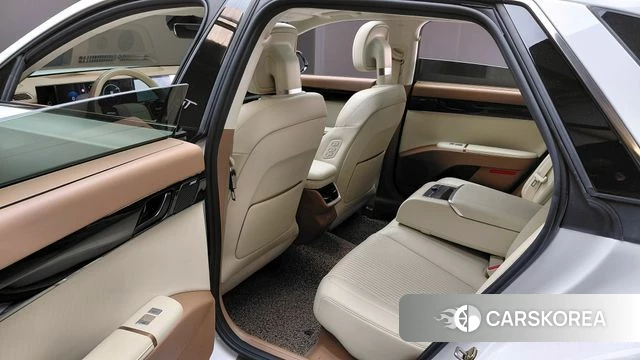 Hyundai Grandeur Hybrid (GN7) 2023 Белый из Кореи, фото 3