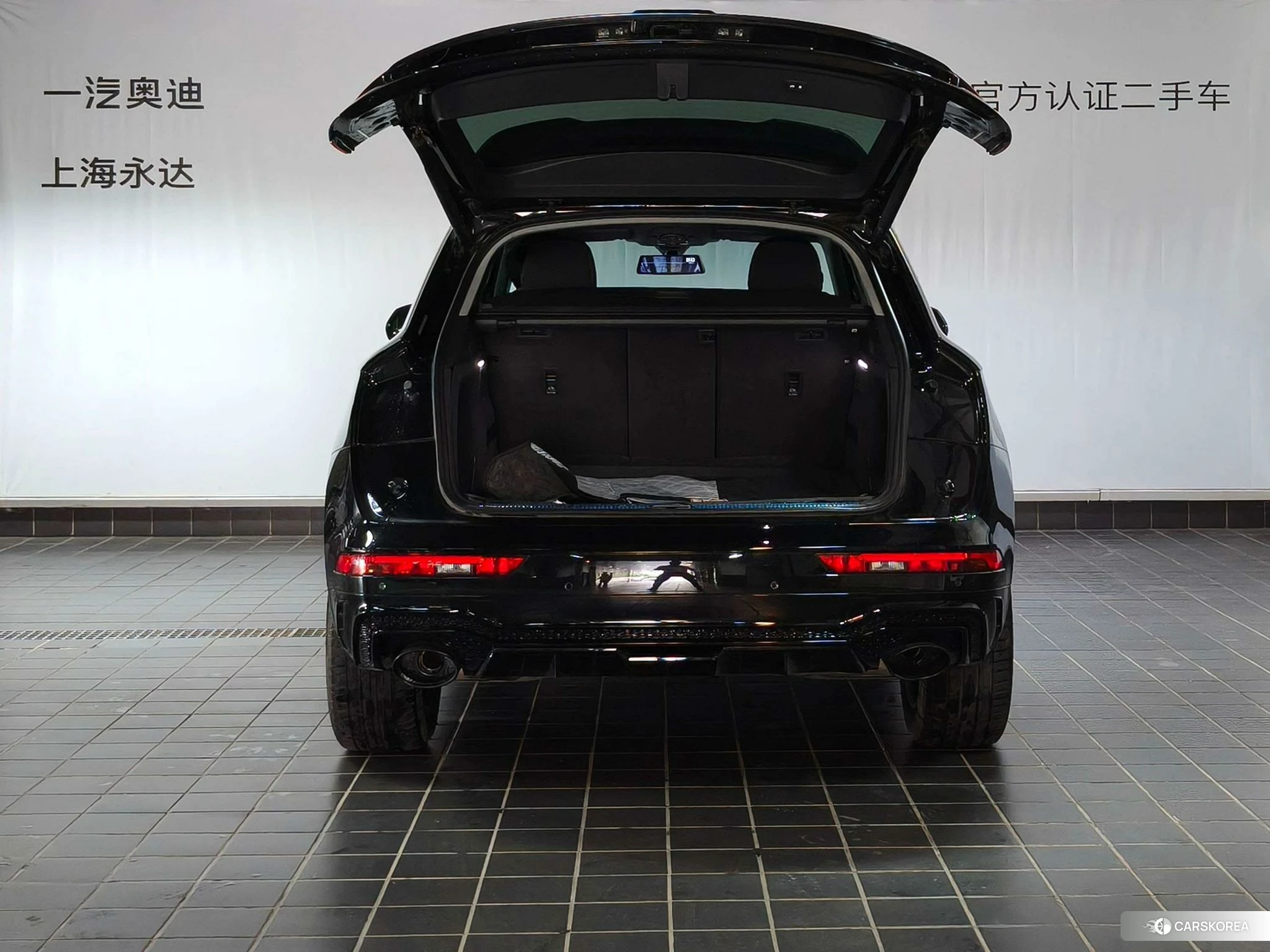Audi Q5L 2021 Черный из Китая, фото 3