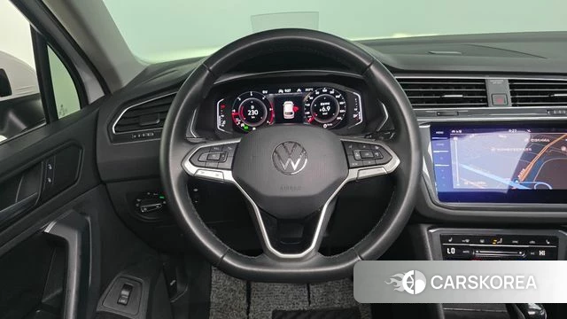 Volkswagen Tiguan second Generation 2022 Белый из Кореи, фото 3