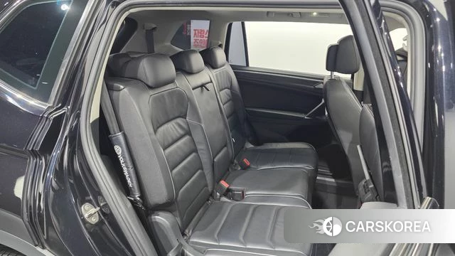 Volkswagen Tiguan Allspace 2020 Черный из Кореи, фото 3