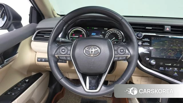 Toyota Camry (XV70) 2018 Белый из Кореи, фото 3