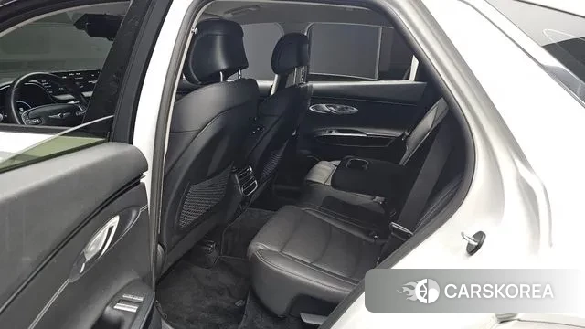 Genesis GV70 2023 Белый из Кореи, фото 3