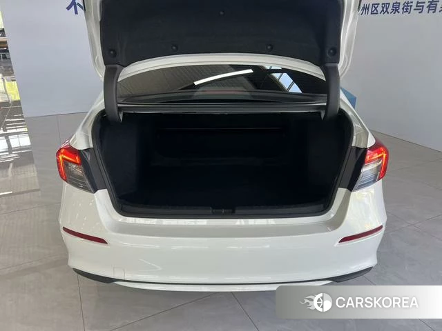 Honda Civic 2023 Белый из Китая, фото 3
