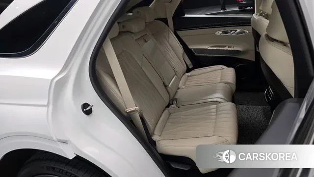 Genesis GV70 2022 Белый из Кореи, фото 3