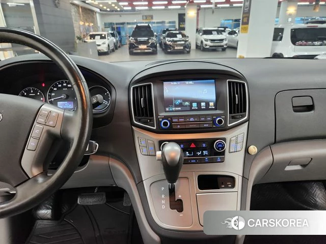 Hyundai The New Grand Starex 2018 Серебристо-серый из Кореи, фото 3