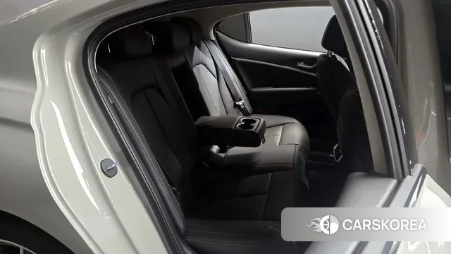 Genesis The New G70 2024 Серебристо-серый из Кореи, фото 3