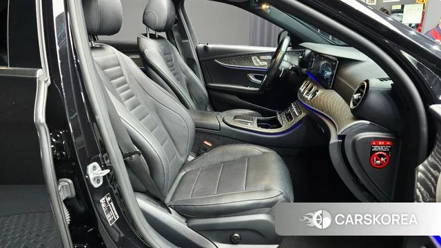 Mercedes-Benz E-Class W213 2022 Черный из Кореи, фото 3
