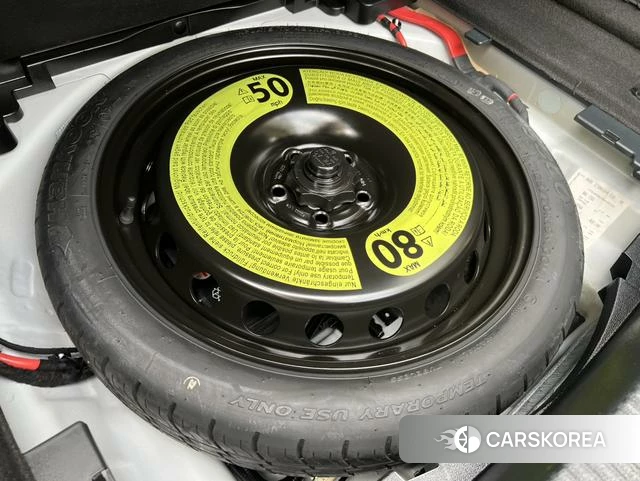 Audi A4L 2021 Белый из Китая, фото 3