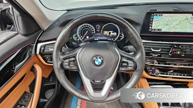 BMW 5 Series (G30) 2018 Белый из Кореи, фото 3