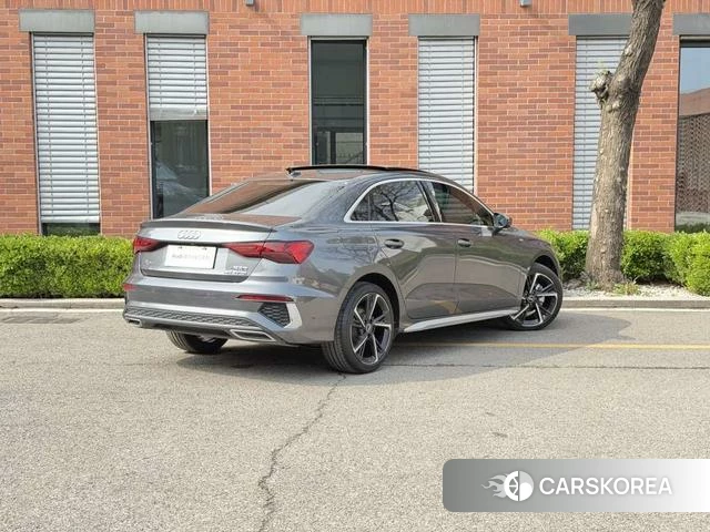 Audi A3 2023 Темно-серый из Китая, фото 3