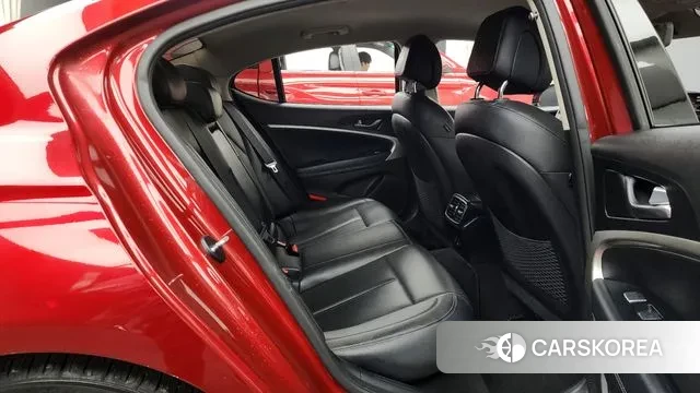 Genesis The New G70 2022 Красный из Кореи, фото 3