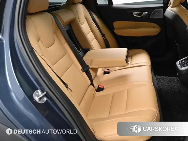 Volvo V60 Cross-Country 2nd Generation 2022 Синий из Кореи, фото 3