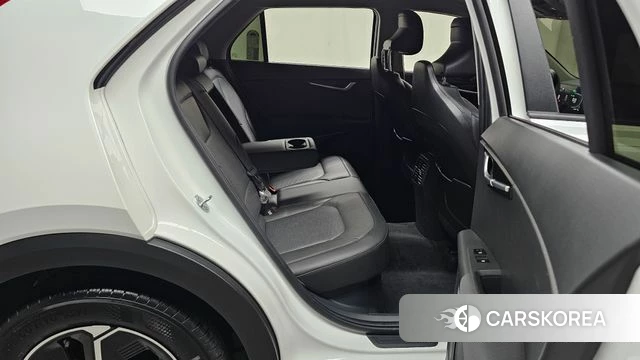 Kia Di Ol Nu Niro 2024 Белый из Кореи, фото 3