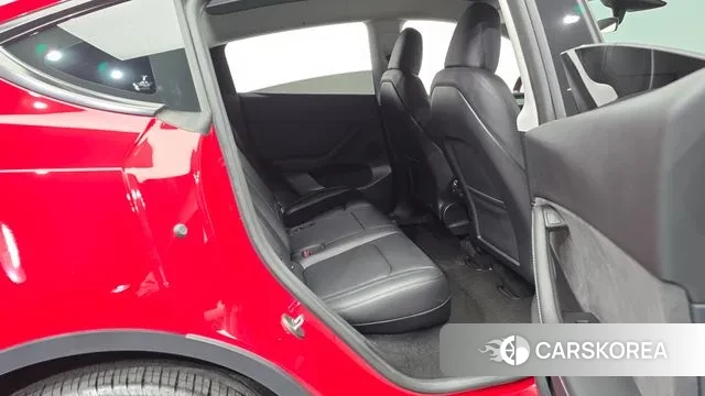 Tesla Model Y 2024 Красный из Кореи, фото 3