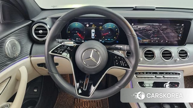 Mercedes-Benz E-Class W213 2022 Белый из Кореи, фото 3