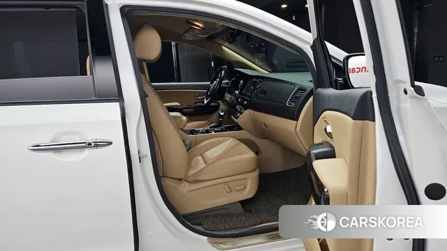 Kia The New Carnival 2018 Белый из Кореи, фото 3