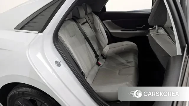 Hyundai Avante (CN7) 2021 Белый из Кореи, фото 3