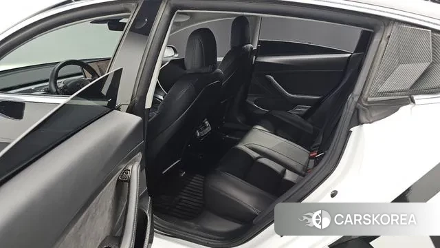 Tesla Model 3 2020 Белый двухцветный из Кореи, фото 3