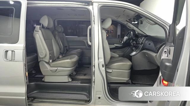 Hyundai The New Grand Starex 2018 Серебряный из Кореи, фото 3