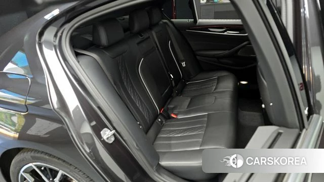 BMW 5 Series (G30) 2023 Серый из Кореи, фото 3