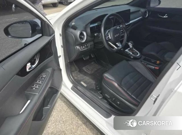 Kia The New K3 2nd generation 2024 Белый из Кореи, фото 3